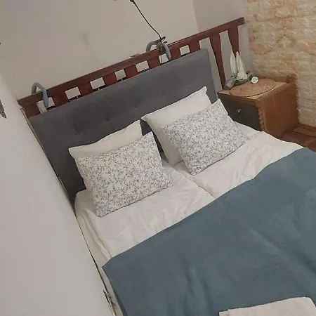 Dembinszky 16 * Budapest